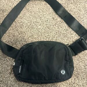 Lululemon crossbody